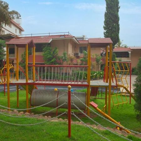 Hotel Mount Palazzo Nandi Exterior foto